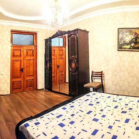 Апартаменты Гостевой дом Гагра Экстерьер фото